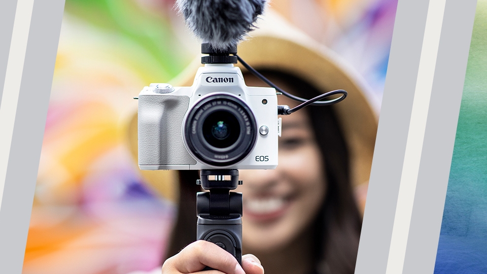 Dukung Aktivitas Vlogging di Tahun 2021 dengan 5 Rekomendasi Kamera Mirrorless Terbaik