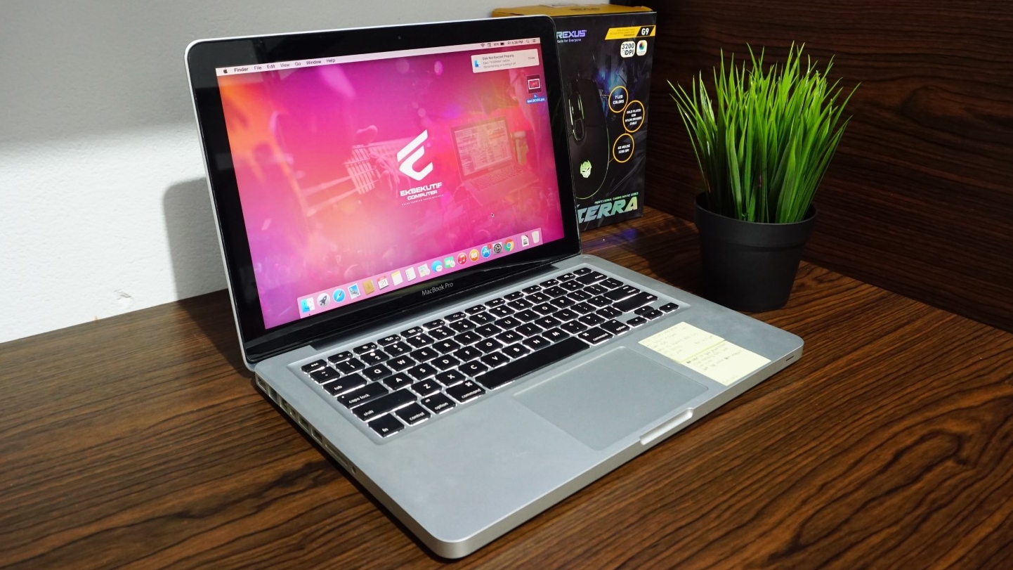 Mac User! Yuk, Tingkatkan Produktivitas Kerjamu dengan 5 Rekomendasi Aksesoris Macbook Berikut