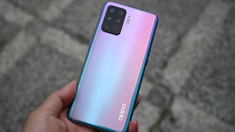 Tampil Semakin Segar, 5 Kelebihan Oppo Reno5 F yang Wajib Dipertimbangkan